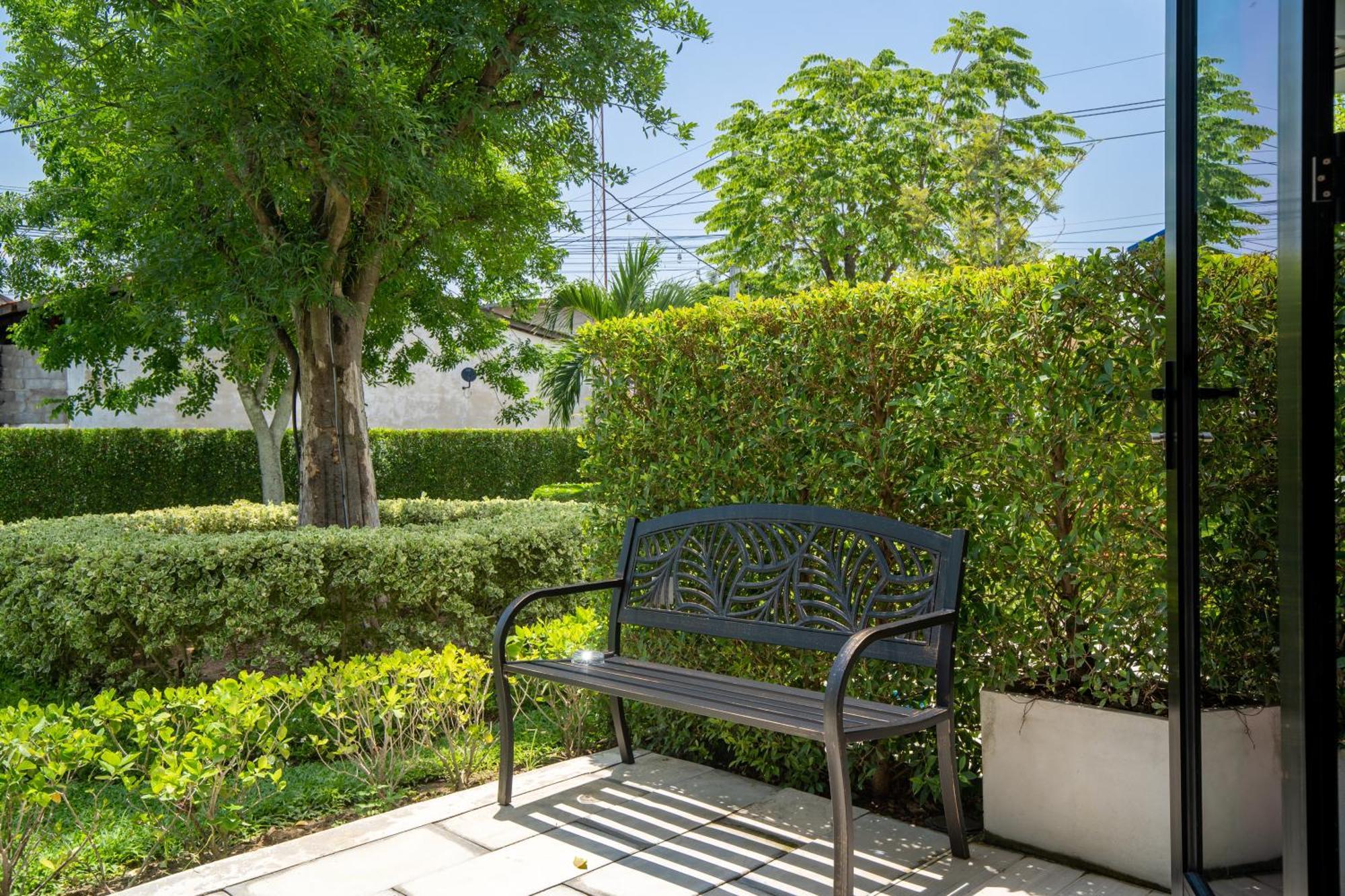 The Modeva Hotel Kanchanaburi by Rom bilde